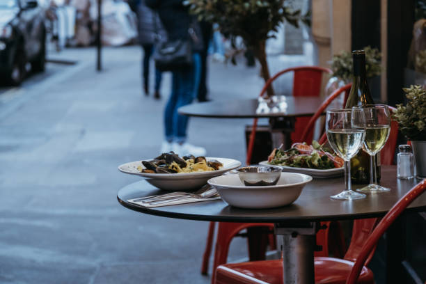 wine table food