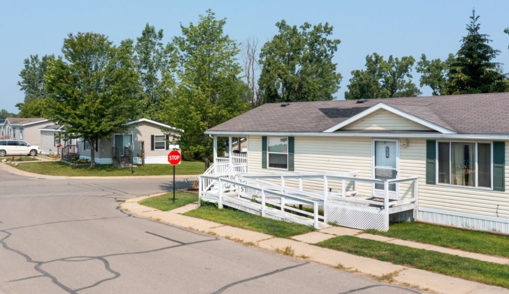 Mobile Homes for Sale in Fenton, MI Tyrone Woods MHC