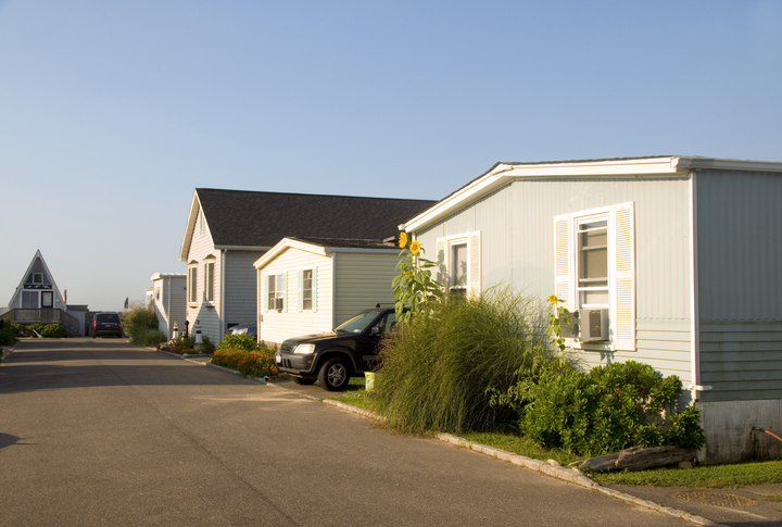 mobile homes in trailer park 